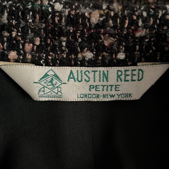 Vintage Austin Reed Petite tweed jacket size XL - Picture 3 of 5